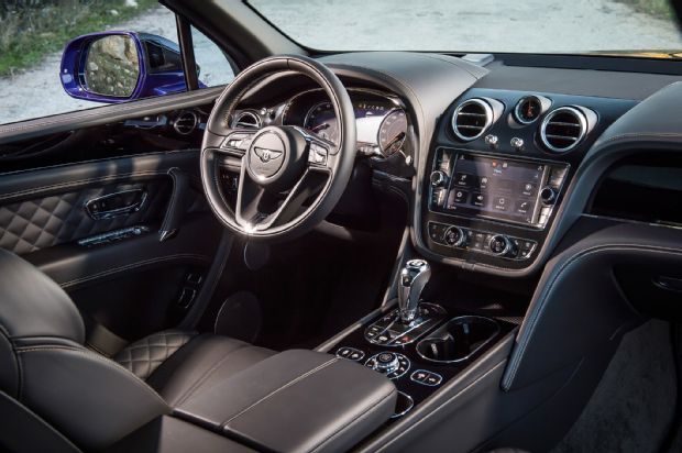 2017 Bentley Bentayga Cabin 05