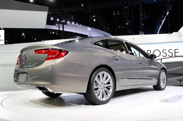 2017 Buick LaCrosse Rear Three Quarter 01