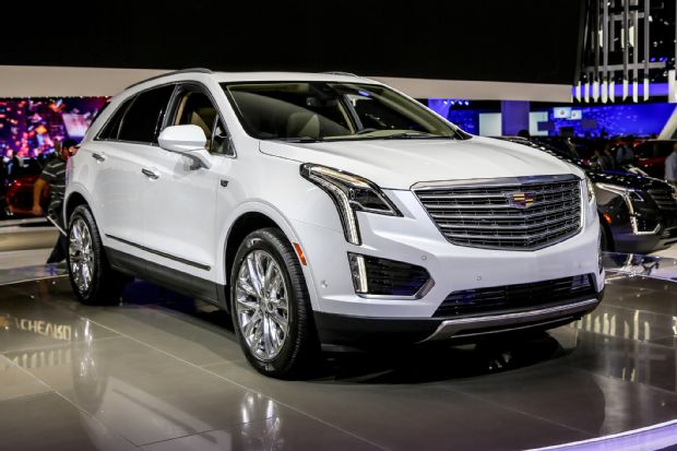 2017 Cadillac XT5 Front Three Quarter