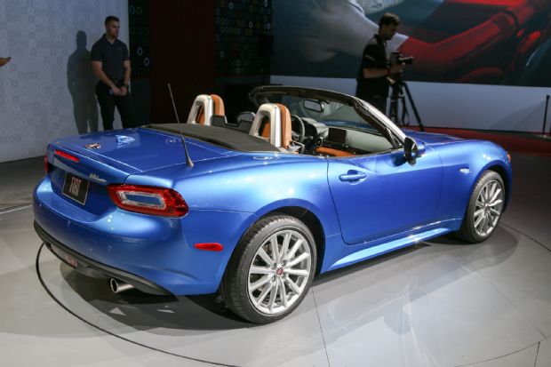 2017 Fiat 124 Spider Rear Three Quarter 02