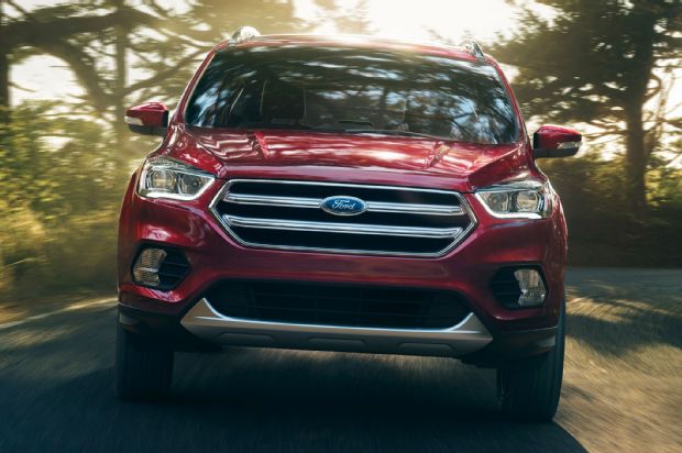 2017 Ford Escape Titanium Front View