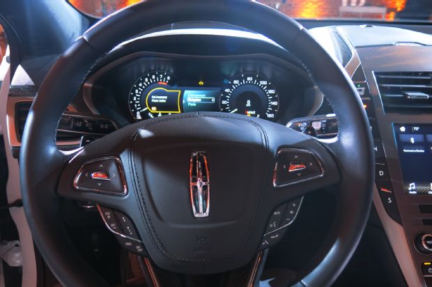 2017 Lincoln Mkz Reveal Steering Wheel