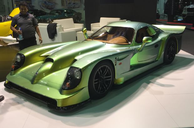 Panoz Esperante Racing Car Front Three Quarter