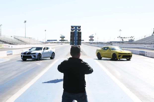 0592016 Chevy Camaro SS 2SS Roadtrip Drag Race Jeff Lutz