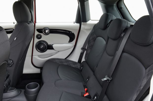 2015 Mini Hardtop 4 Door Cooper S Rear Seat 01