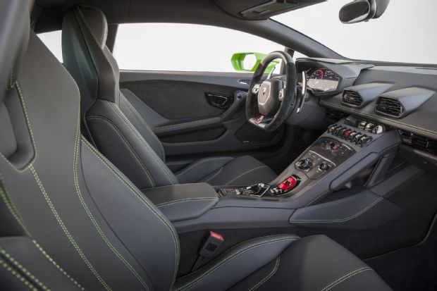 2016 Lamborghini Huracan LP580 2 Interior 02
