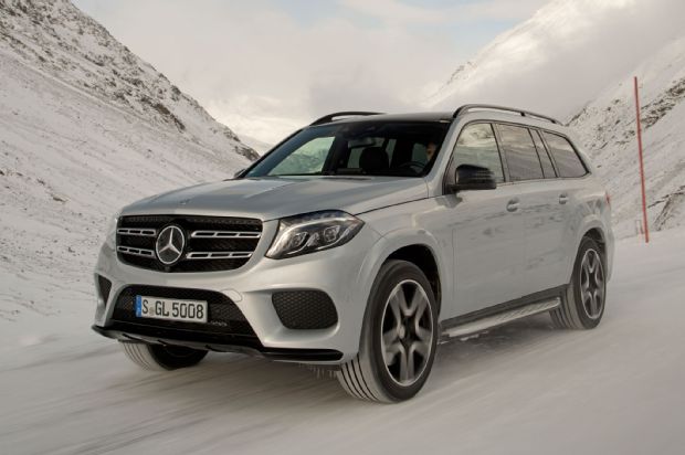 2017 Mercedes Benz GLS550 4Matic Front Side View In Snow