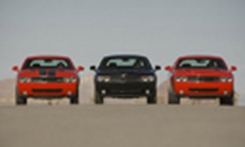 Challenger Drag Race! – SE vs R/T vs SRT8