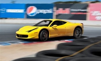 2010 Ferrari 458 Italia Hot Lap! – 2011 Best Driver’s Car Contender