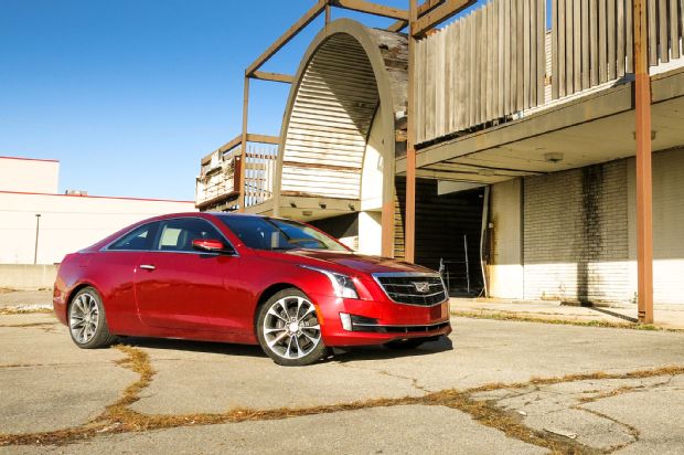 2016 Cadillac ATS Coupe Front Three Quarter 03