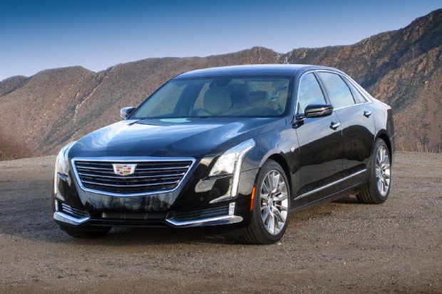 2016 Cadillac CT6 Front Three Quarter 03