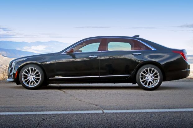 2016 Cadillac CT6 Side Profile 03