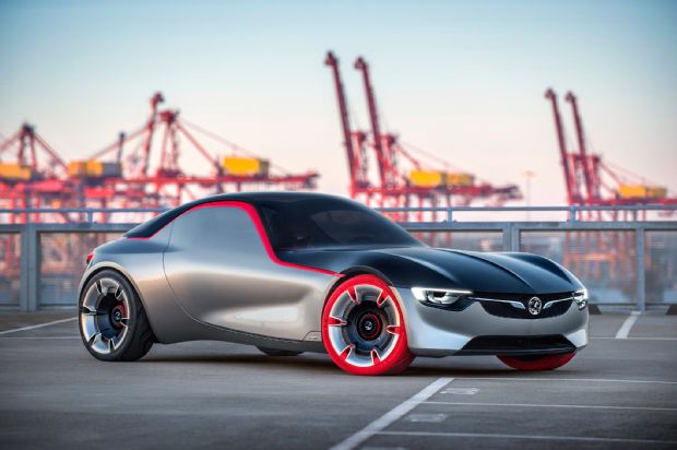 2016 Opel GT Concept Front Three Quarter 03