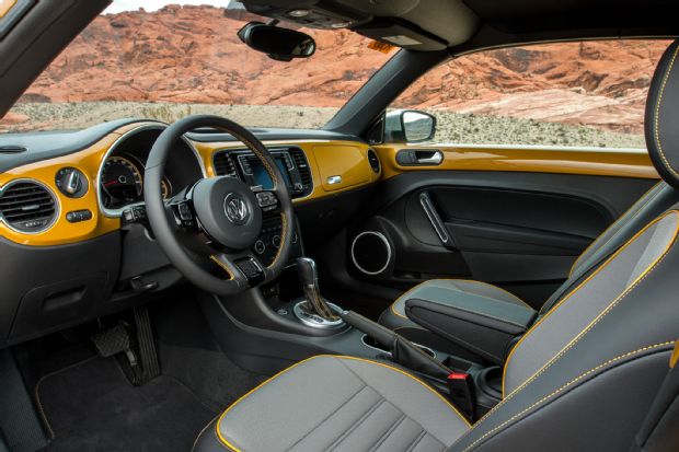 2016 Volkswagen Beetle Dune Interior