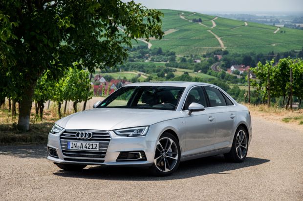 2017 Audi A4 Euro Spec Front Three Quarter 08
