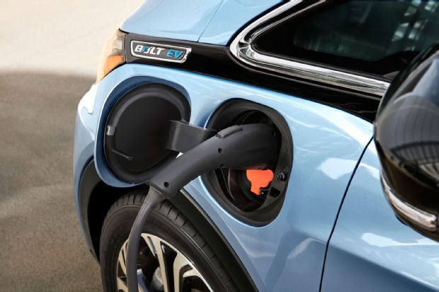 2017 Chevrolet Bolt EV Badge And Charger