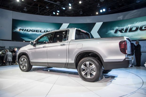 2017 Honda Ridgeline Rear Three Quarter