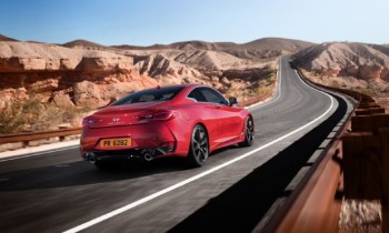 2017 Infiniti Q60 Brings Racy Looks, Twin-Turbo Engine to Detroit