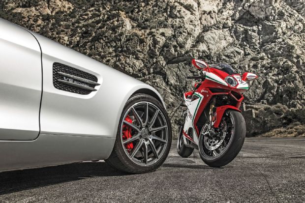 Audi Vs BMW Vs Mercedes AMG 08