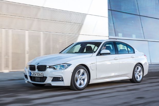 BMW 330e Plug In Hybrid Front Three Quarter In Motion 01