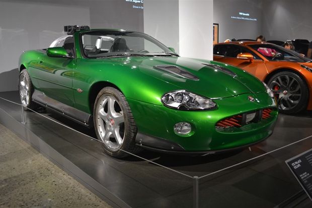 2002 Jaguar XKR Stunt Car 660x438