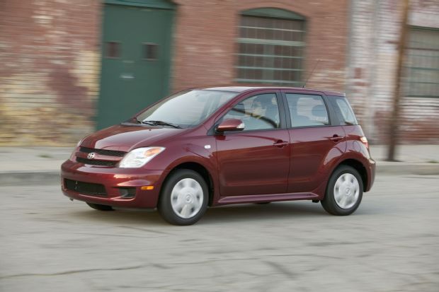 2006 Scion XA Front Three Quarters In Motion 02