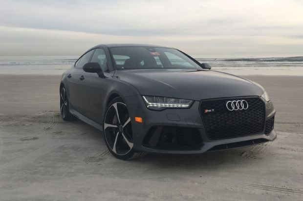 2016 Audi RS7 Front End 02