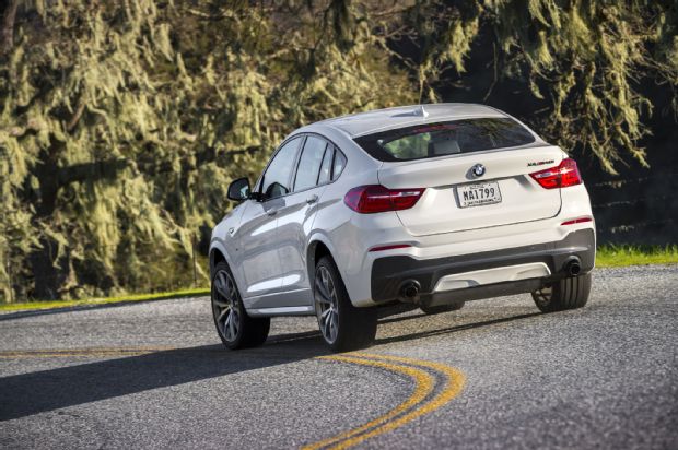 2016 BMW X4 M40i Rear Three Quarter 06