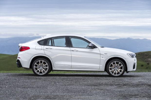 2016 BMW X4 M40i Side