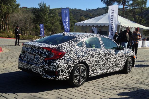 2016 Honda Civic Sedan Turbo Manual Prototype Rear Three Quarters