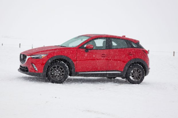 2016 Mazda CX 3 Front Three Quarter In Motion 07