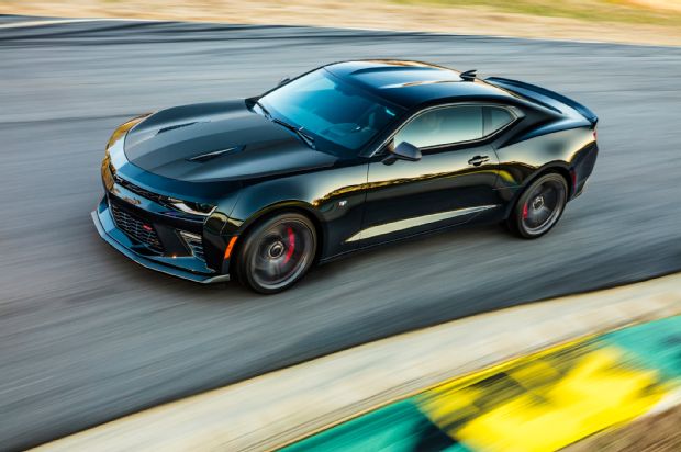 2017 Chevrolet Camaro 1LE Front Three Quarter In Motion