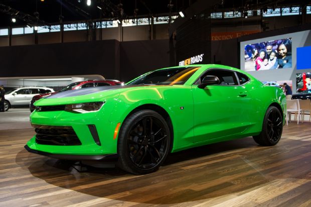 2017 Chevrolet Camaro 1LE Front Three Quarters