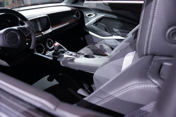2017 Chevrolet Camaro SS 1LE Interior