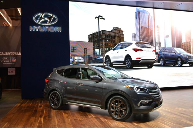 2017 Hyundai Santa Fe Sport Front Three Quarters