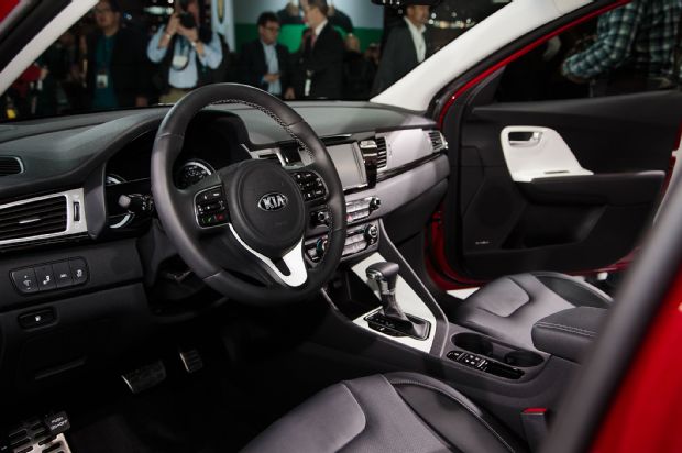 2017 Kia Niro Hybrid Cabin