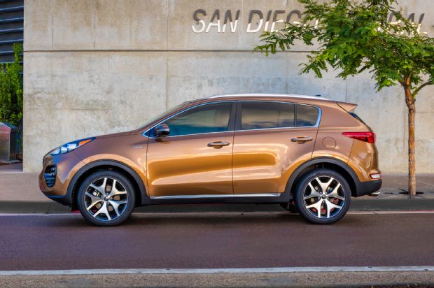 2017 Kia Sportage SX Turbo Side Profile 02