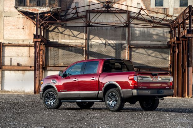 2017 Nissan Titan Platinum 4x4 Half Ton Rear Quarter 02