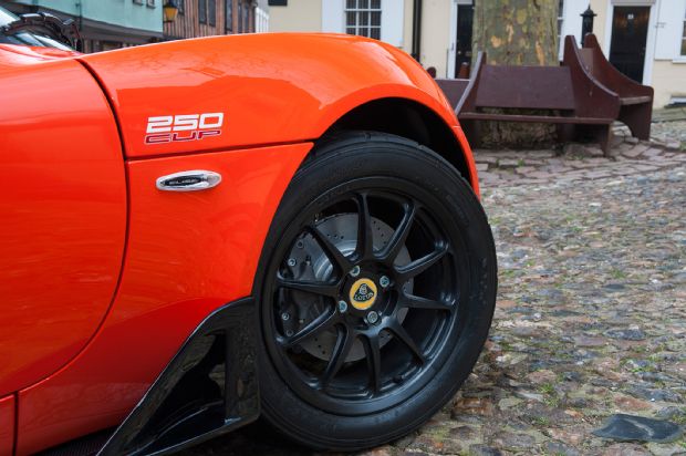 Lotus Elise Cup 250 Wheel