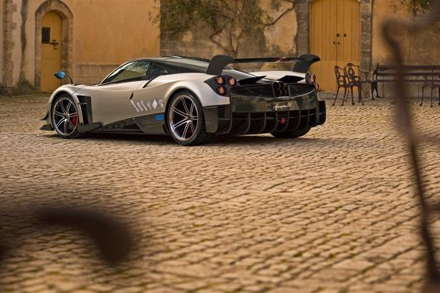 Pagani Huayra BC Rear Three Quarter 660x438