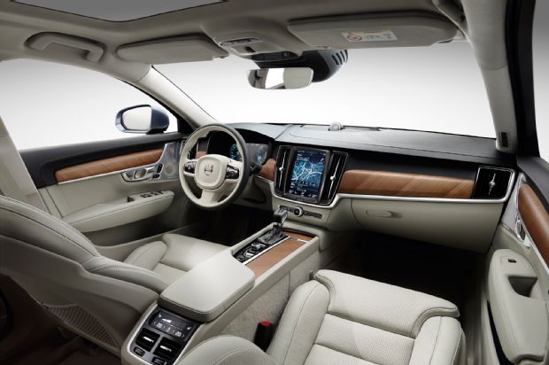 Volvo V90 Interior