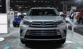 2017 Toyota Highlander Hybrid to be offered in four trim levels: Live photos