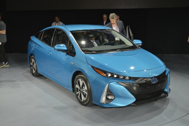 2017 Toyota Prius Prime, 2016 New York Auto Show