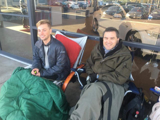 Buyers waiting to reserve Model 3 electric car, Tesla Store, Santa Barbara, CA [photo: David Noland]