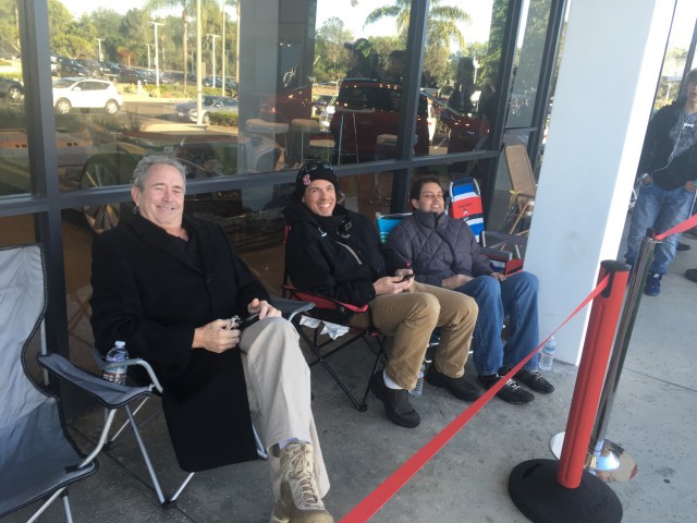 Buyers waiting to reserve Model 3 electric car, Tesla Store, Santa Barbara, CA [photo: David Noland]