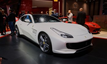Ferrari GTC4 Lusso configurator goes live