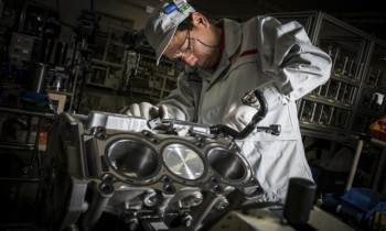 Nissan details how its GT-R engine is built: Video