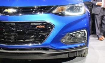 Bob Lutz on Bolt EV, 2016 Chevy Cruze gas mileage, VW sales decline: Today's Car News