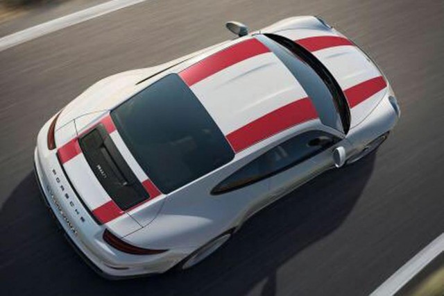 2017 Porsche 911 R leaked
