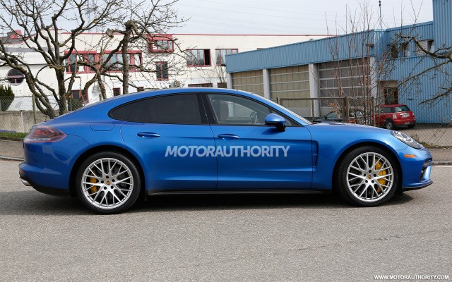 2017 Porsche Panamera spy shots - Image via S. Baldauf/SB-Medien 2017 Porsche Panamera spy shots - Image via S. Baldauf/SB-Medien
